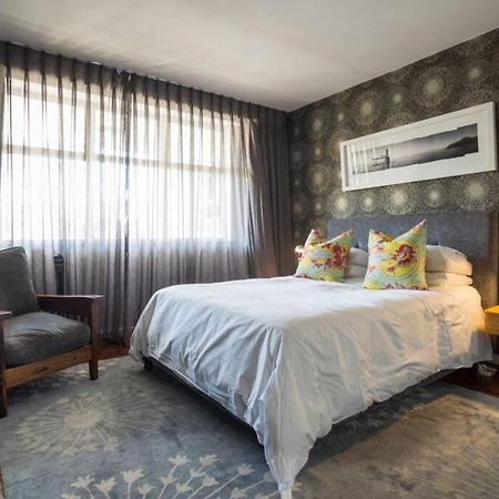 World Travellers Eclectic Apartment เคปทาวน์ ภายนอก รูปภาพ