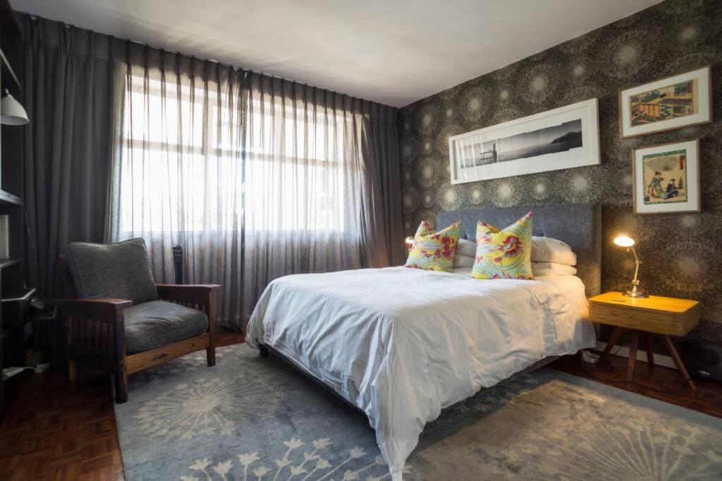 World Travellers Eclectic Apartment เคปทาวน์ ภายนอก รูปภาพ