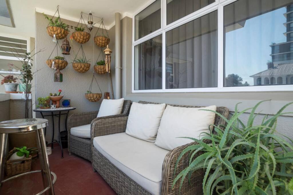 World Travellers Eclectic Apartment เคปทาวน์ ภายนอก รูปภาพ